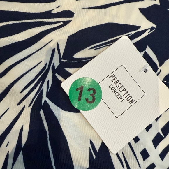 Perception Concept blouse women tops,Medium - Picture 4 of 4